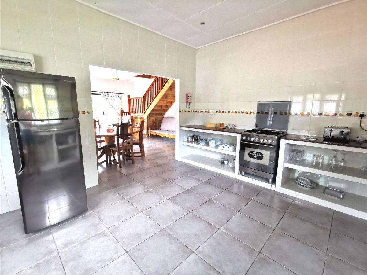 Chez Marva Grande Villa Coco 3 A 12 Personnes La Digue Luaran gambar