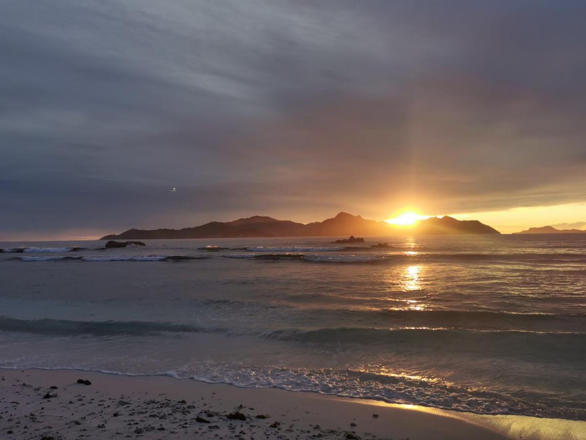 Chez Marva Grande Villa Coco 3 A 12 Personnes La Digue Luaran gambar