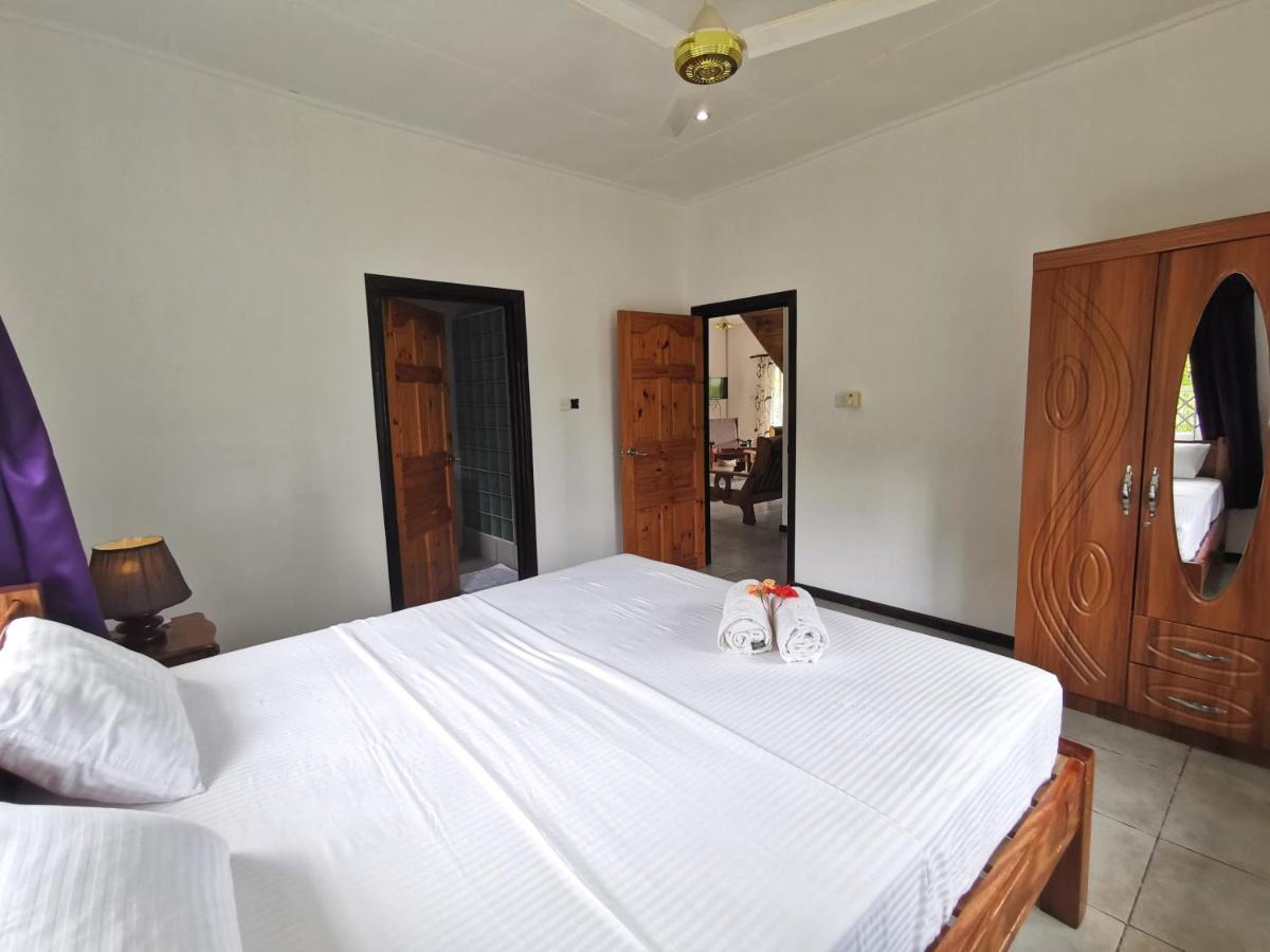 Chez Marva Grande Villa Coco 3 A 12 Personnes La Digue Luaran gambar