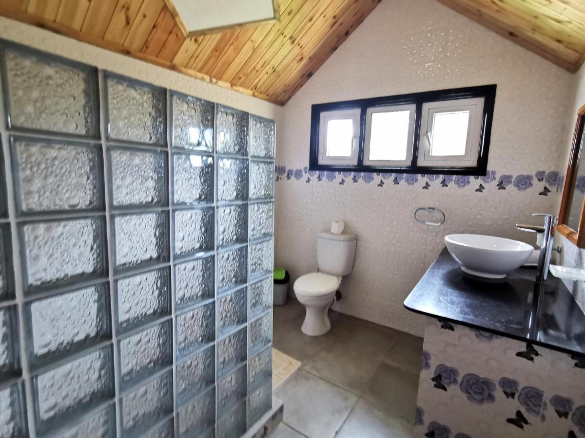 Chez Marva Grande Villa Coco 3 A 12 Personnes La Digue Luaran gambar